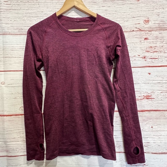 Lululemon Swiftly Tech Long Sleeve Crew in Ruby / Black Sz 4 - Picture 4 of 10